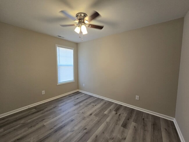 Building Photo - 131-A S 6th St