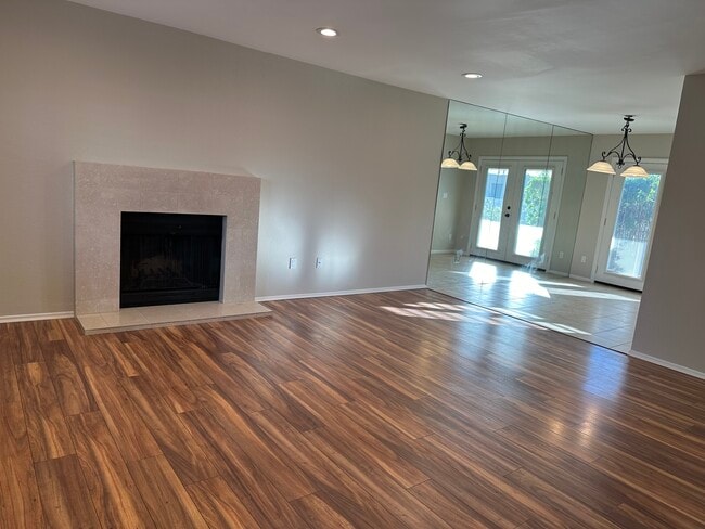 Livingroom - 41785 Largo