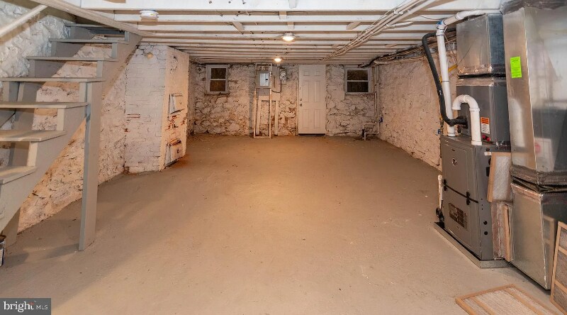 Building Photo - 3914 Ridgewood Ave