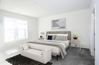 Building Photo - 120 University Ave