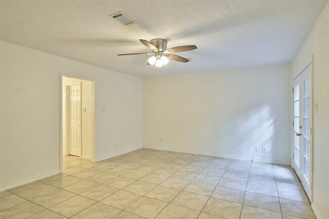 Building Photo - 11616 Timberwild St