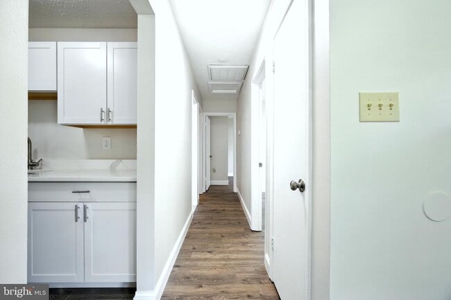 Building Photo - 3295 Jesmond Ct
