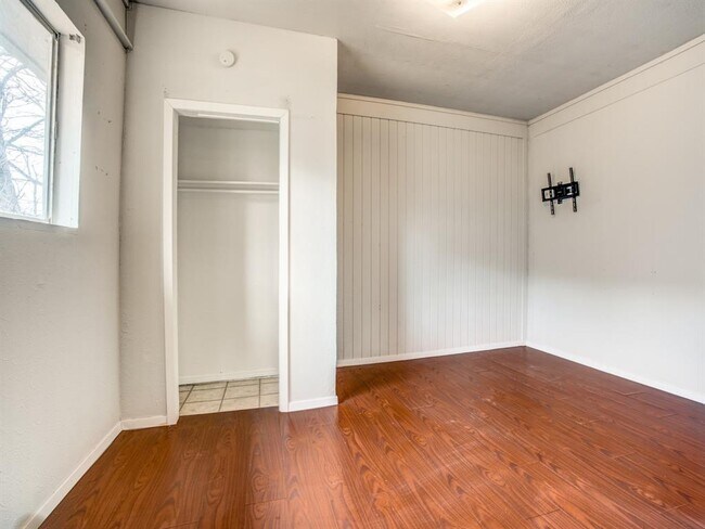 Building Photo - 8121 Ferguson Rd