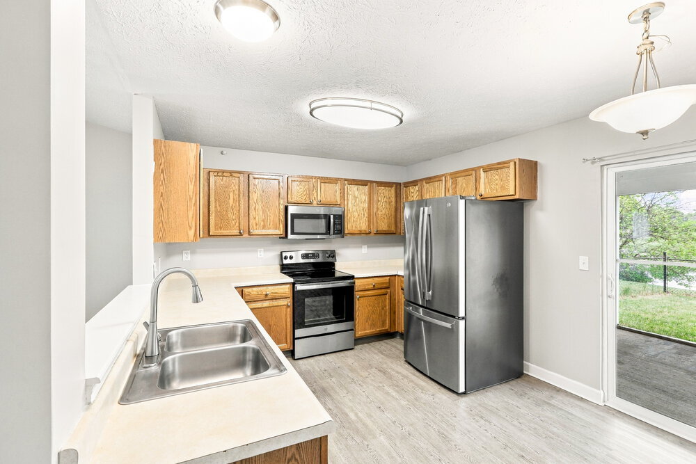 Building Photo - 1295 Spring Lake Dr