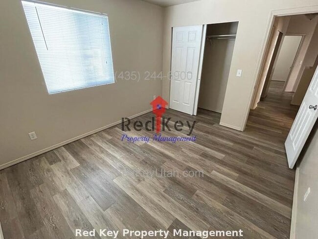 Building Photo - 80 E Single Family Home