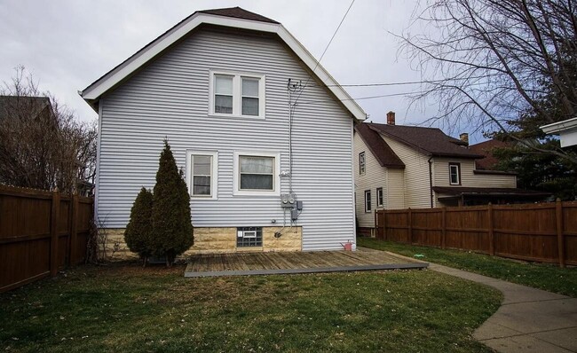 Building Photo - 6029 W Mitchell St