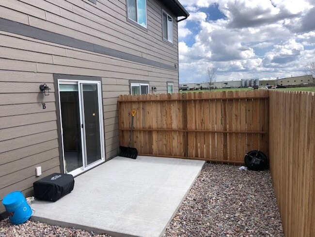 Building Photo - Newly Constructed 3 Bedroom Home in Manhat...