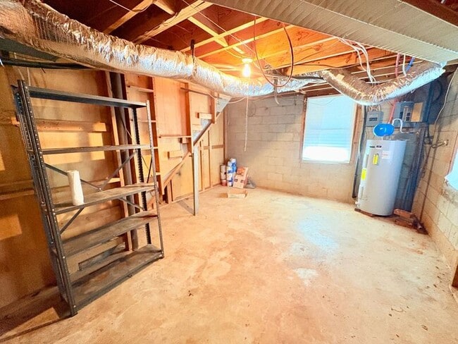 Building Photo - 1773 6 Mile Hwy