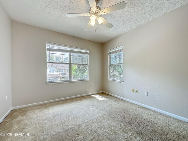 Building Photo - 5663 Greenland Rd