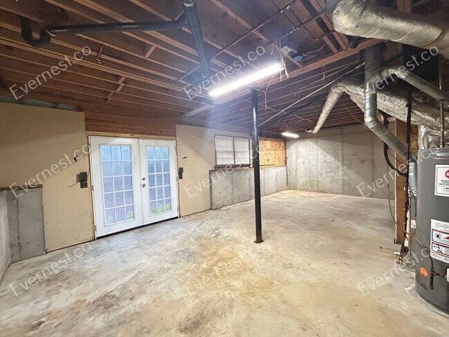 Building Photo - 170 Olde Oak Dr