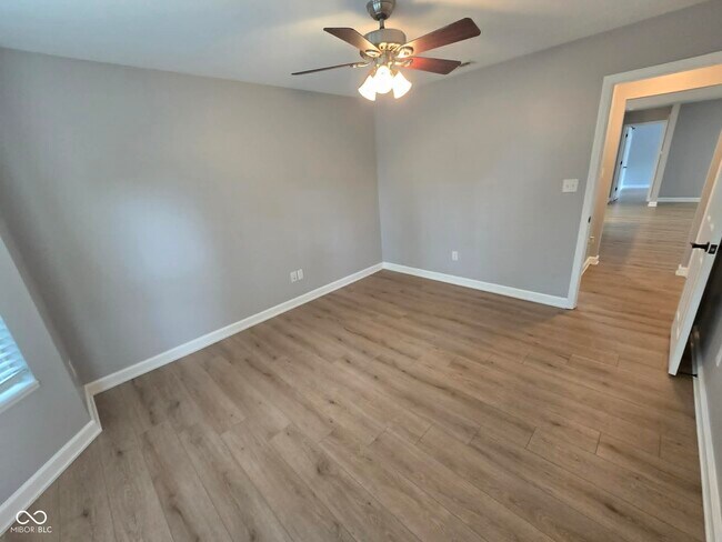 Building Photo - 481 Villa Meadow Dr