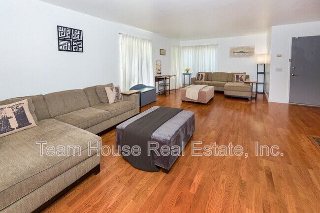 Building Photo - 25146 Steinbeck Ave