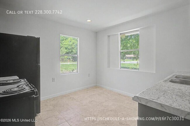 Building Photo - 9424 Daisy Vestry Rd