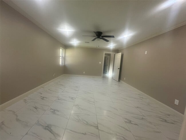 Building Photo - 6214 Ogden Forest Dr