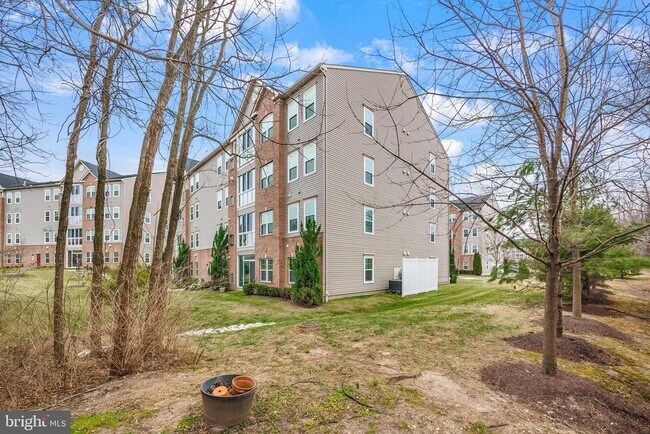 Building Photo - 8390 Ice Crystal Dr