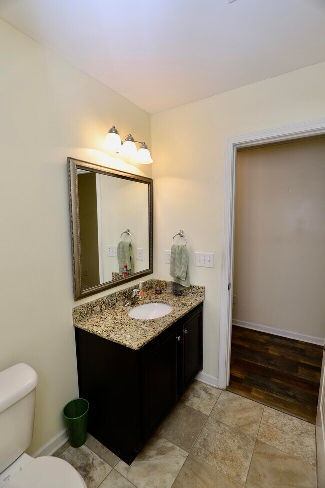 Building Photo - 71 Carina Ln