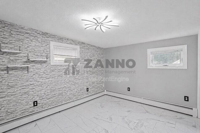 Building Photo - 40 Olney Ave