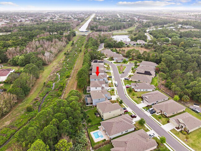 Building Photo - 692 NE Turtleback Trail