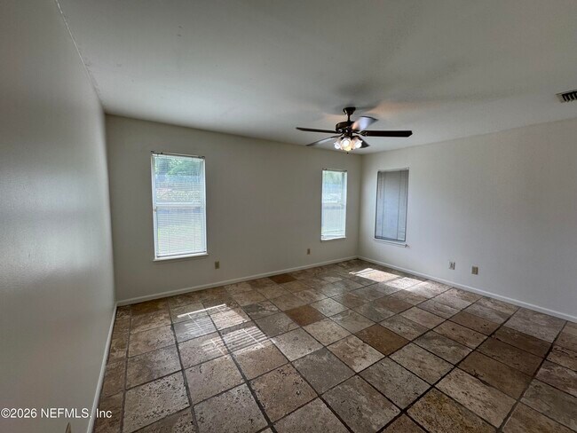 Building Photo - 3915 Station Ct S