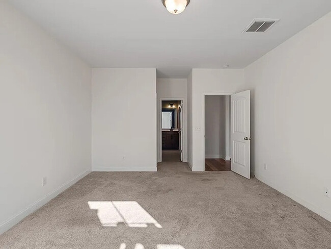 Building Photo - Earn Wealth While Leasing – Like a Homeowner – Lease to Own