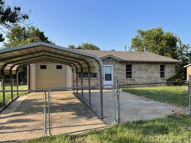 Building Photo - 102 Butler Ave