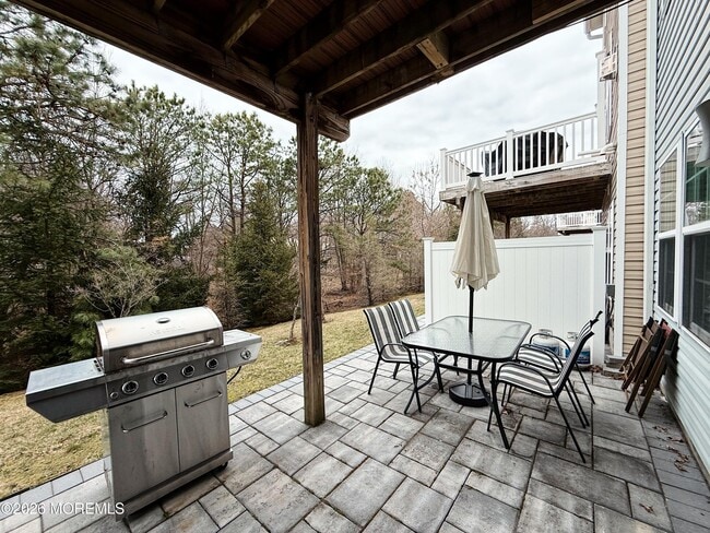 Building Photo - 110 Halliard Dr