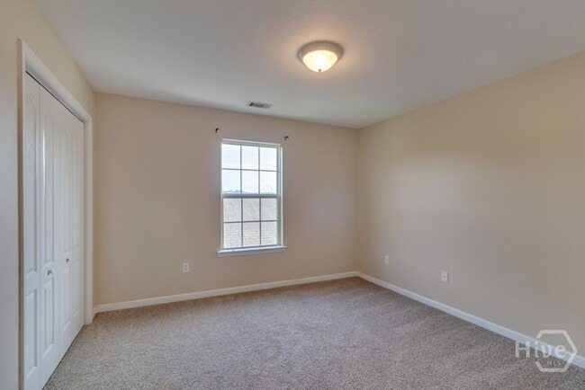 Building Photo - 26 Bostwick Dr