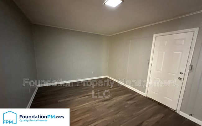 Building Photo - 2100 Vollintine Ave