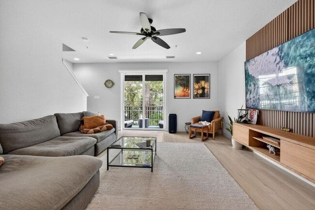 Building Photo - 150 Cat Rock Ln