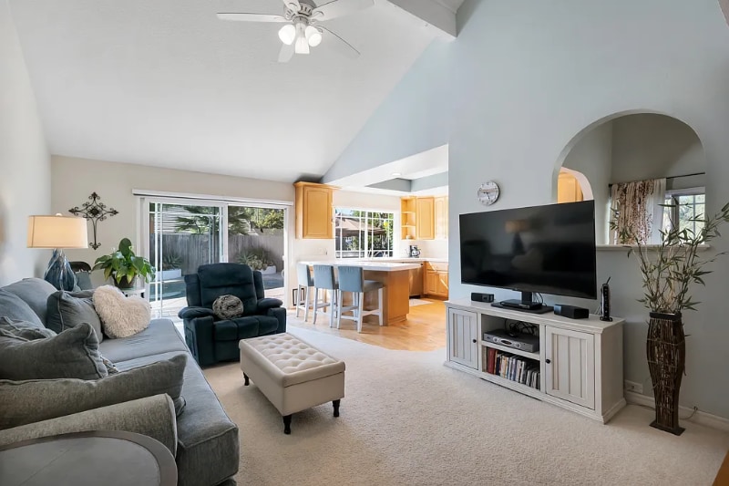 Building Photo - 2802 E Sierra Dr