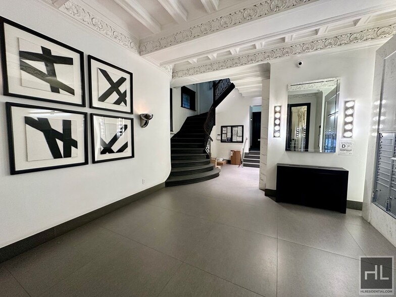 Primary Photo - WEST 72 STREET