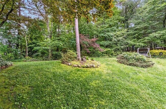 Building Photo - 1880 Meadowchase Ct