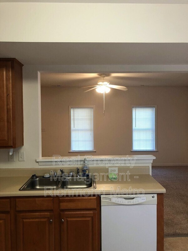 Building Photo - 409 Wilmer Ave