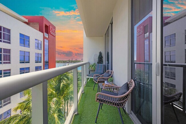 Building Photo - 777 N Ocean Dr