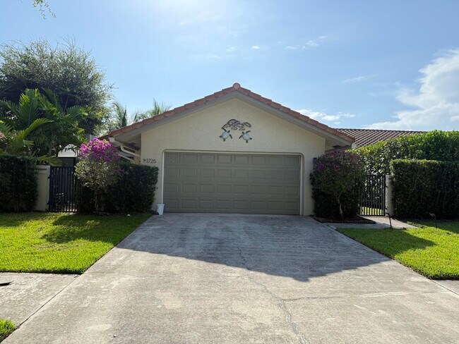 Primary Photo - 1725 NW 22nd Ave