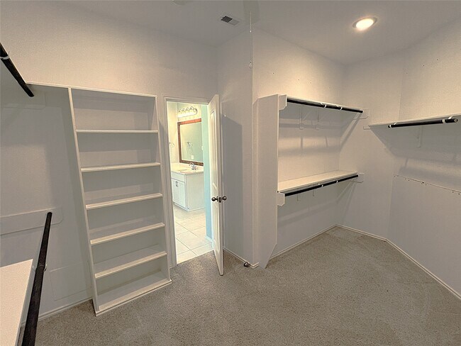 Building Photo - 1502 Munson Valley Rd