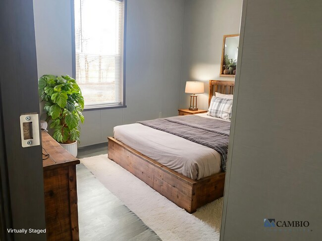 Building Photo - 2701 Huizenga St