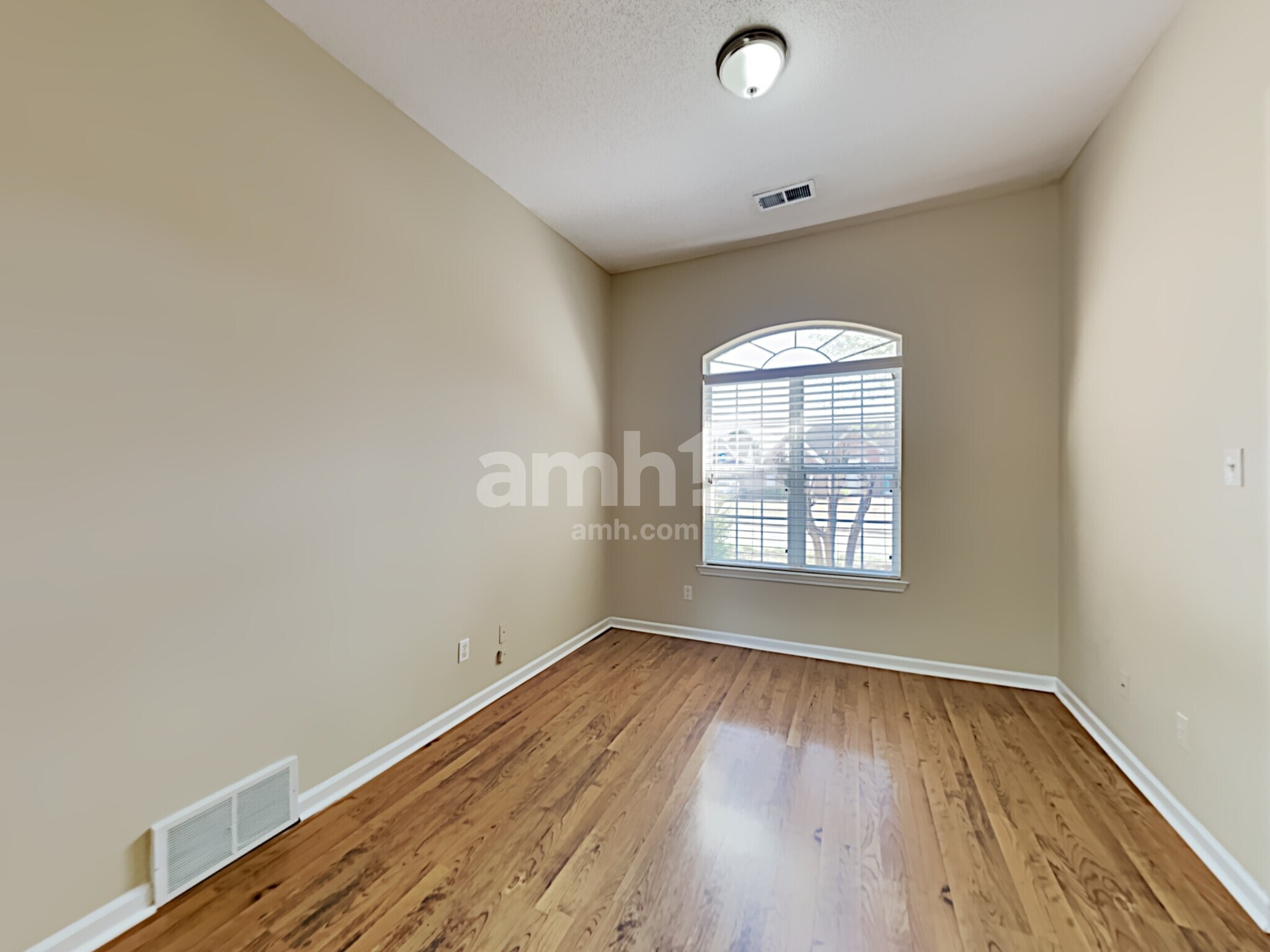 Building Photo - 6646 Raner Cv