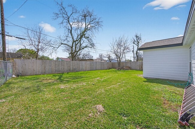 Building Photo - 2202 Alabama St