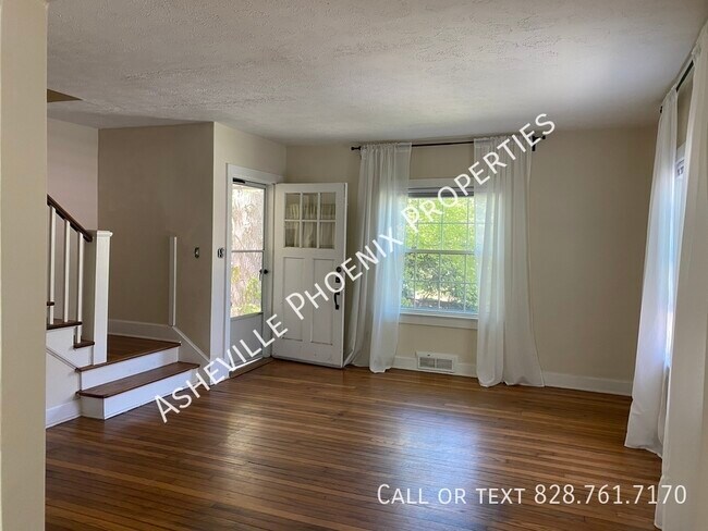 Building Photo - 17 Spears Avenue