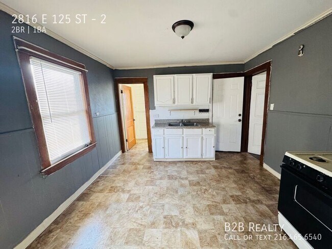 Building Photo - 2816 E 125th St