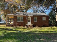 Building Photo - South Lumpkin Road