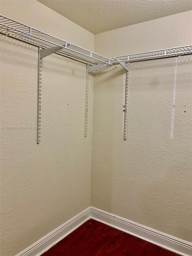 Building Photo - 20930 SW 87th Ave