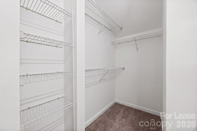 Building Photo - 415 Fischer Rd