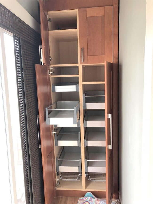 Building Photo - 24 Wyatt St