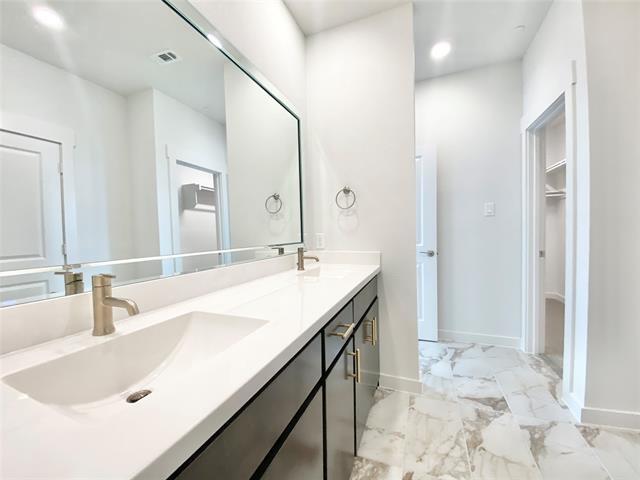 Building Photo - 837 Emerling Dr