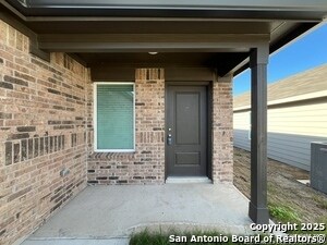 Building Photo - 534 Chevre Rd