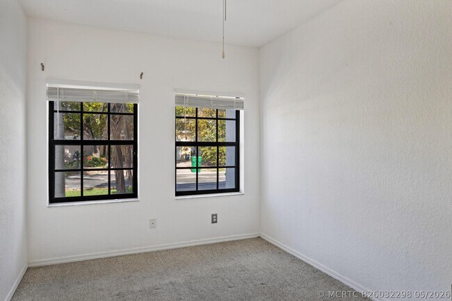 Building Photo - 3471 NW 112th Ave