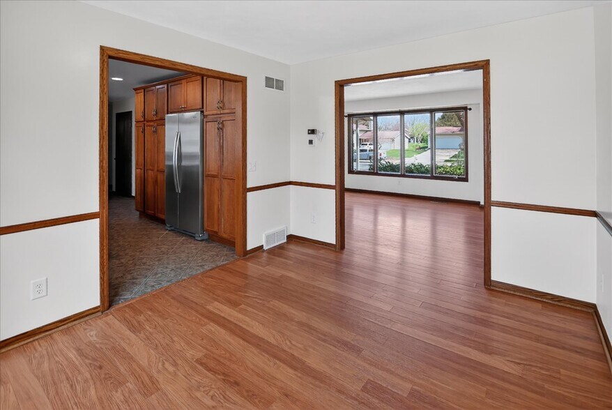 Building Photo - 1014 N Westfield Rd