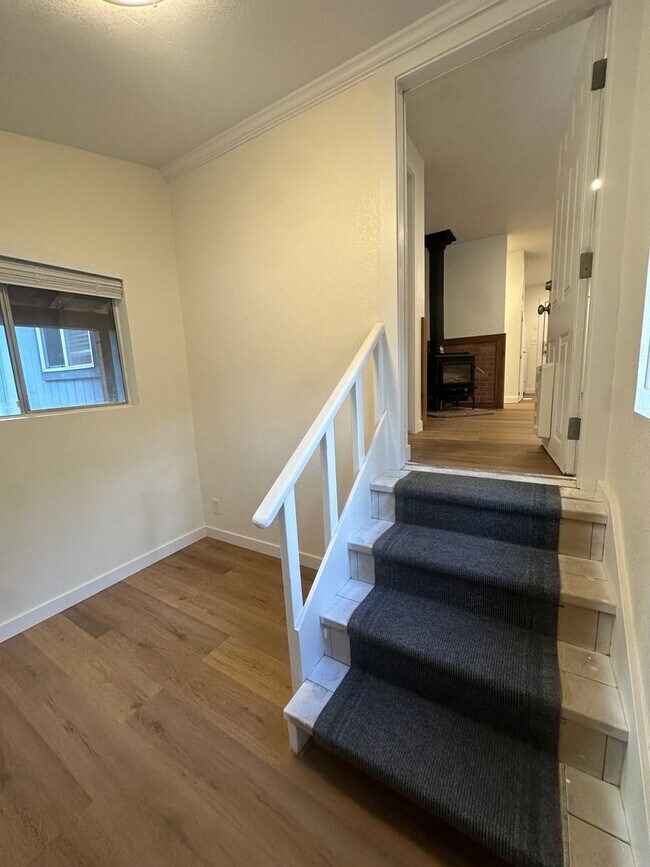 Building Photo - Completely Remodeled Home on 1 Acre in DRW